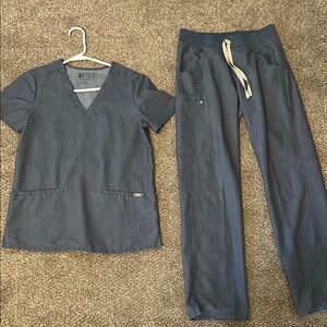 Figs Blue/Gray scrub set